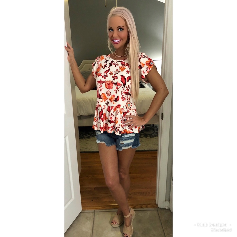 💕LAST 1! Tulip Sleeve Babydoll Ruffle Tunic! - Picture 7 of 7